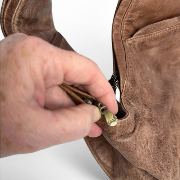 Sash Bag Genuine Leather Cross Body Bag Chestnut Brown Reversible Travel Pockets - Picture 5 of 8